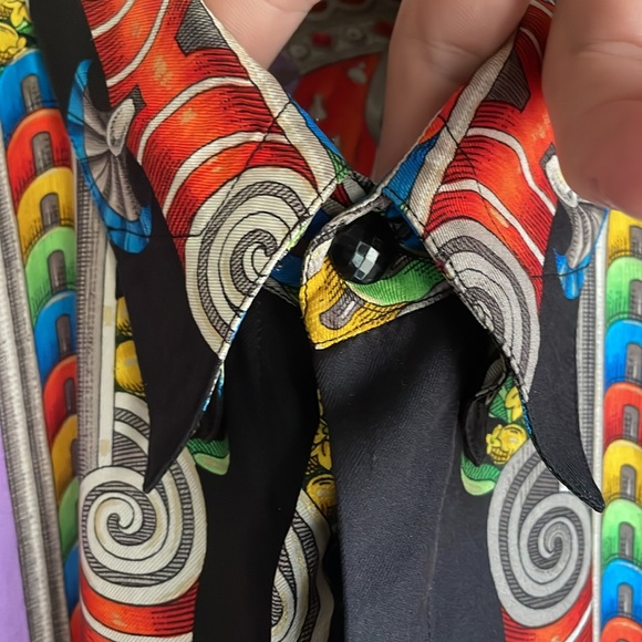 Very Rare Gianni Versace Emperuer Romain Print Silk button up shirt - Picture 3 of 5